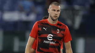 Strahinja Pavlovic, central del Milan