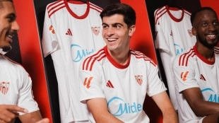 El Sevilla quiere deshacerse de tres jugadores / Sevillafc.es