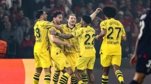 Los jugadores del Borussia Dortmund celebran un gol