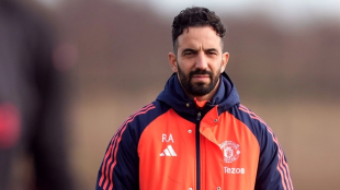 Manchester United is already considering a replacement for Rúben Amorim.