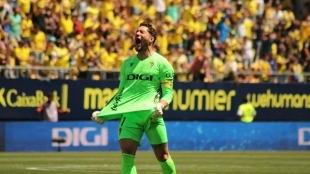 Conan Ledesma celebrates a goal for Cádiz