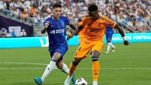 Exchange between Enzo and Vinicius / Olé