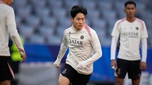 Kang-in Lee durante un entrenamiento con el PSG
